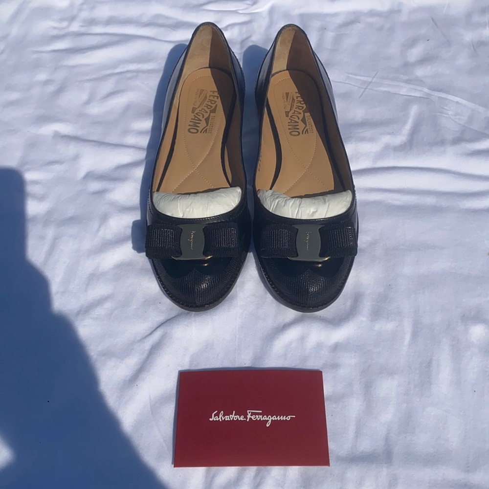 Ferragamo ‘Nolina’ Flats